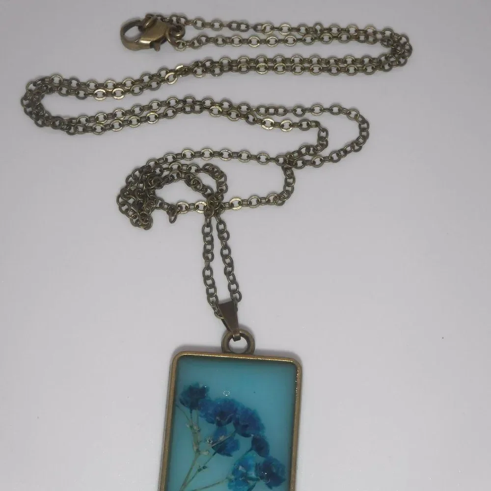 Necklace Square Brones Tone w/ Blue Dried Flowers